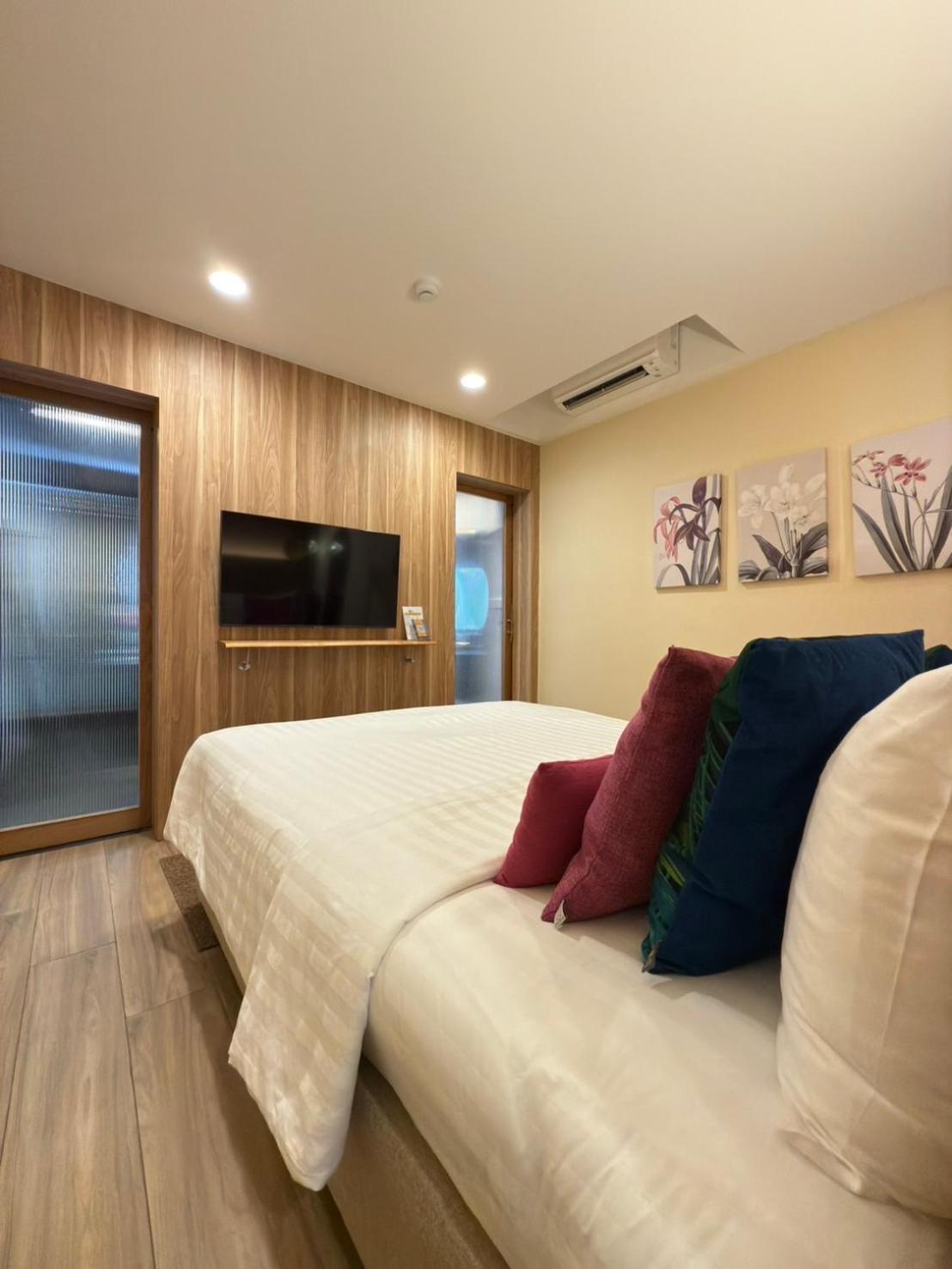 Mybed Chonburi Hotel Buitenkant foto